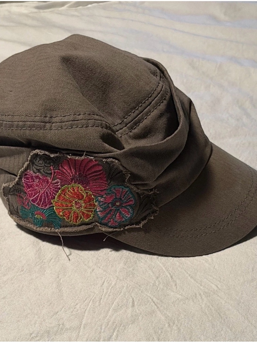 Vintage Billabong Floral Embroidered Cadet Cap Y2K